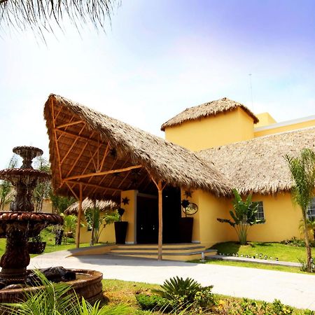 Zar Colima Hotel Exterior photo