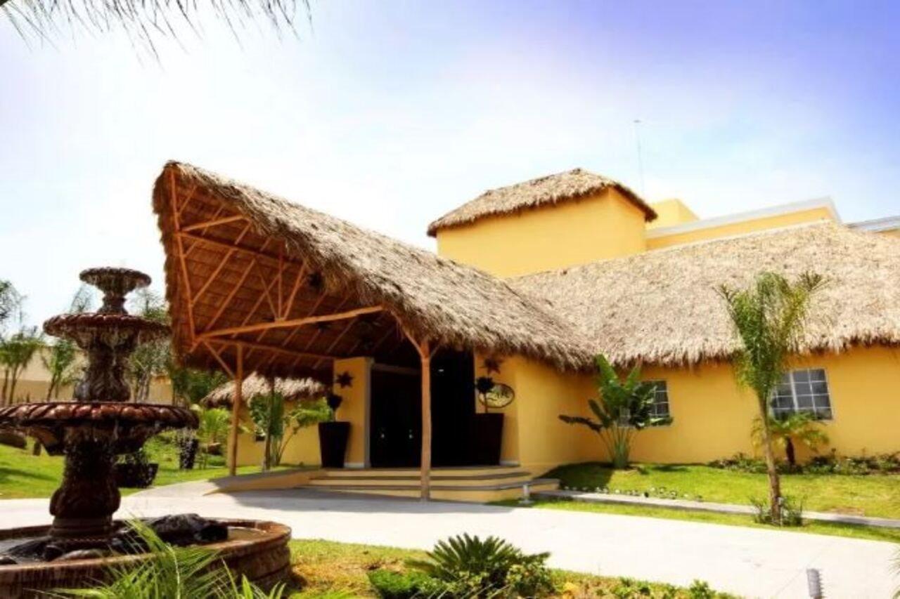 Zar Colima Hotel Exterior photo