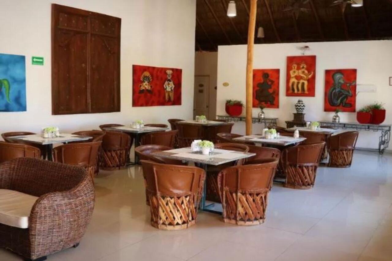 Zar Colima Hotel Exterior photo