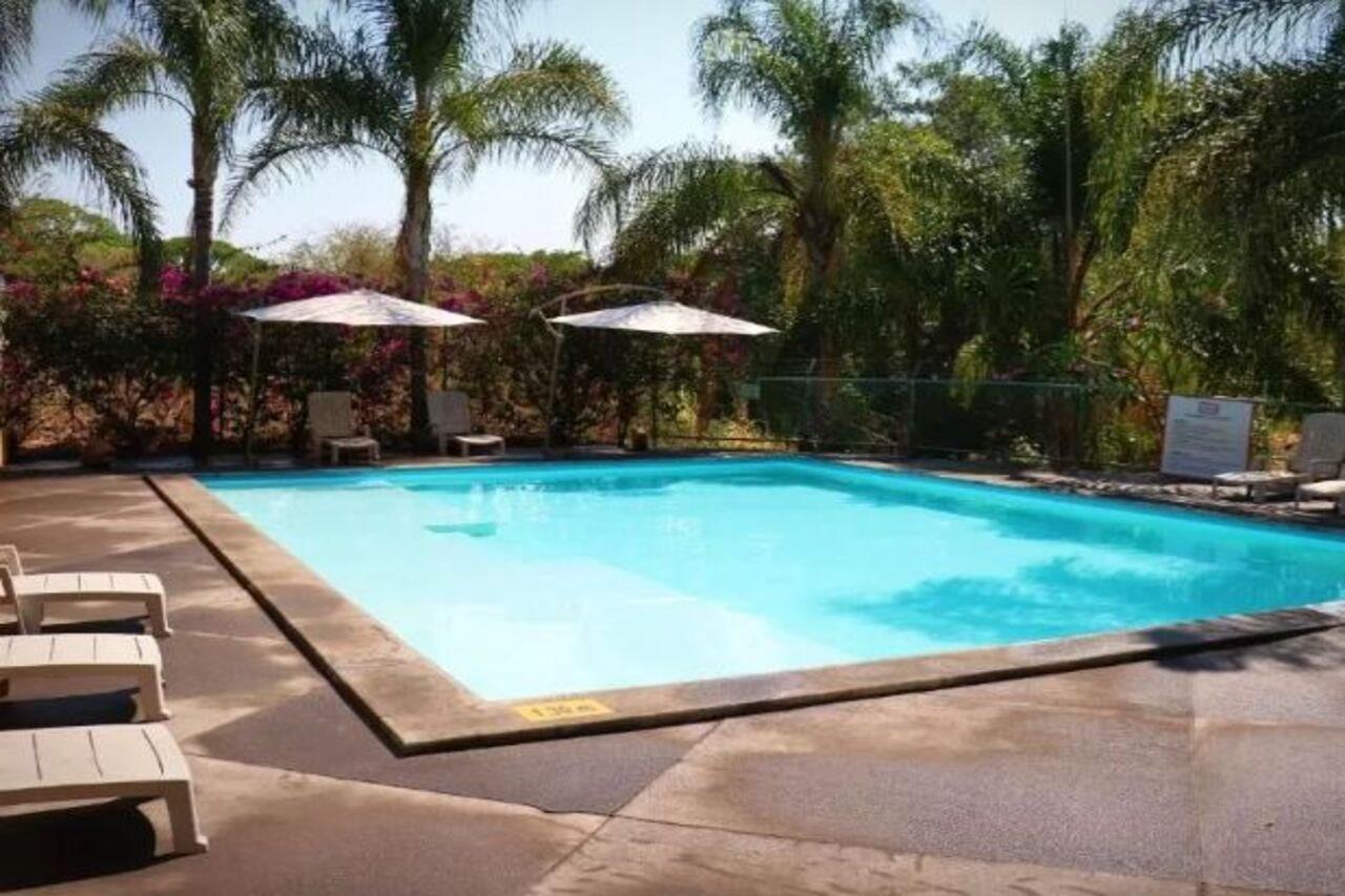Zar Colima Hotel Exterior photo