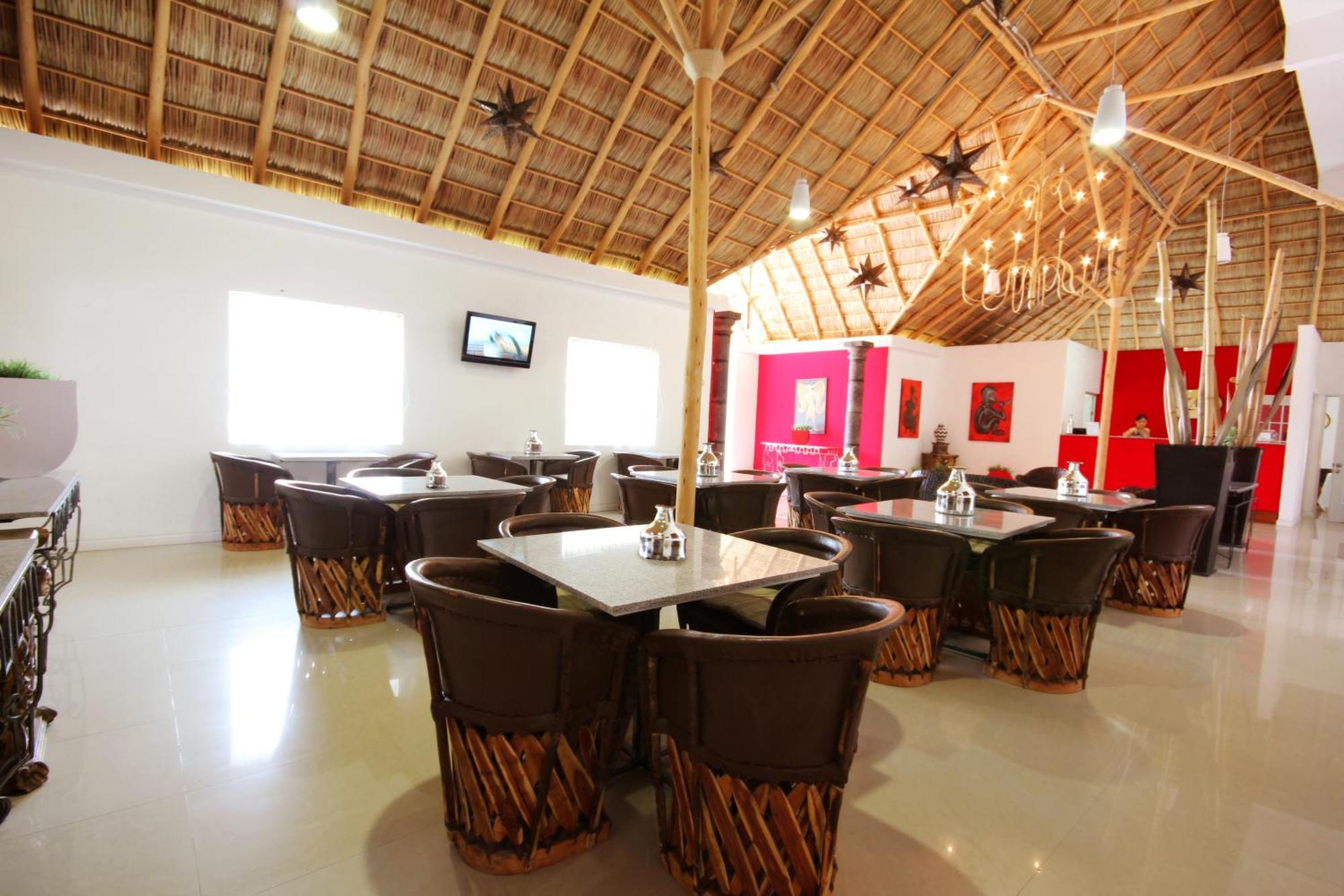 Zar Colima Hotel Exterior photo