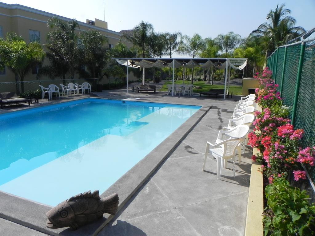Zar Colima Hotel Exterior photo