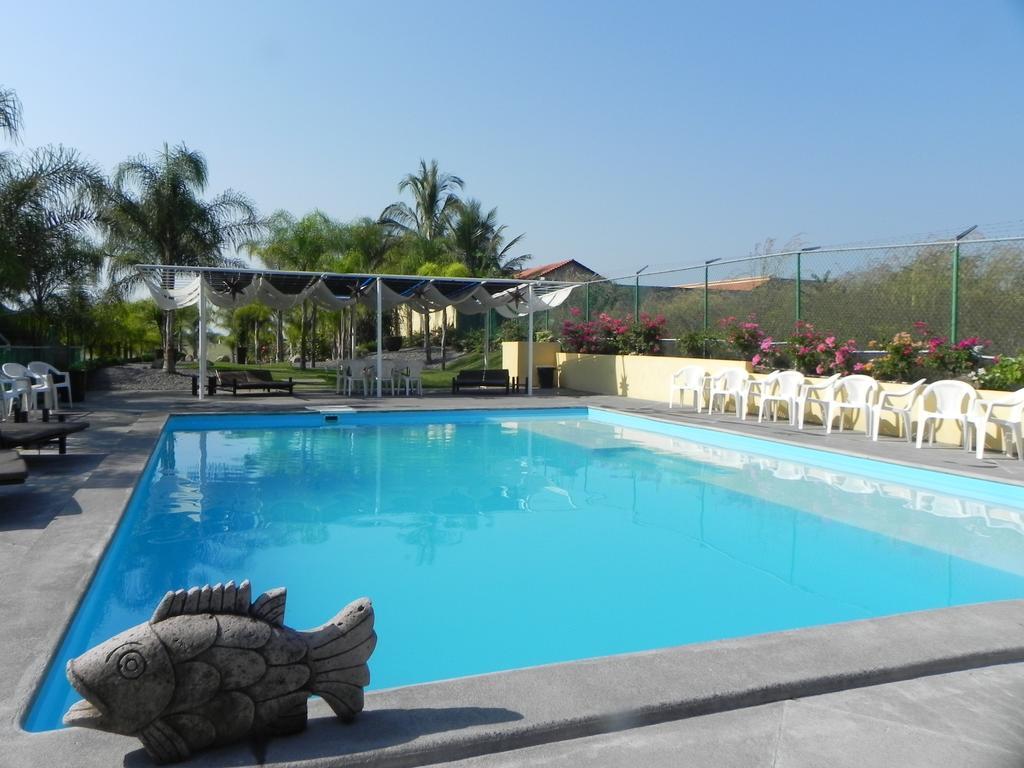 Zar Colima Hotel Exterior photo