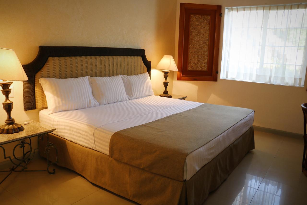 Zar Colima Hotel Exterior photo