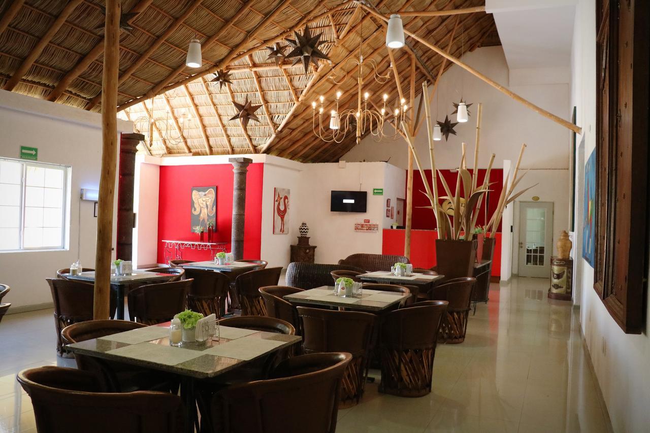 Zar Colima Hotel Exterior photo