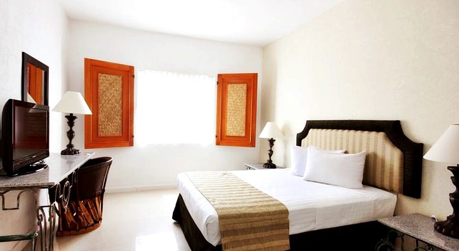 Zar Colima Hotel Exterior photo