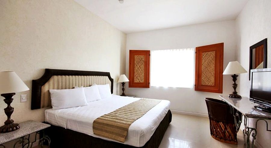 Zar Colima Hotel Exterior photo